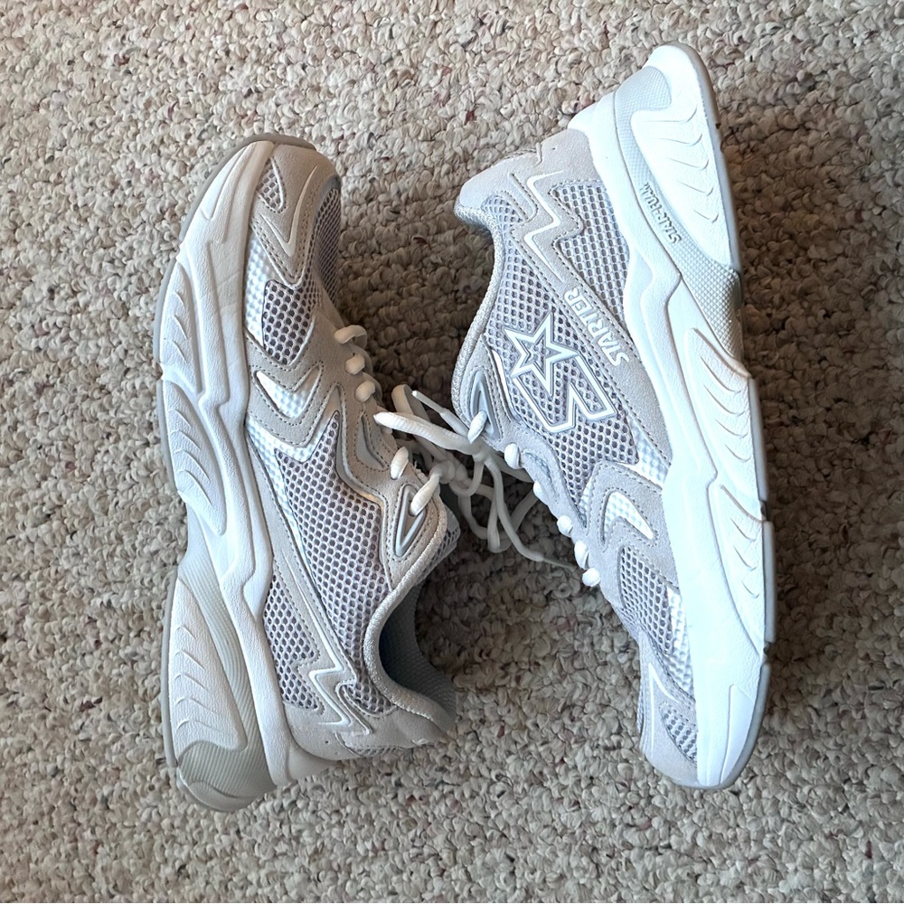 NWT Starter White and Gray Athletic 90s Style Sneakers
